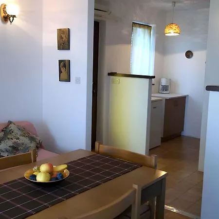 Near In 14856 Mali Losinj