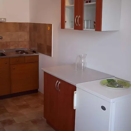 Apartman Near In 14856