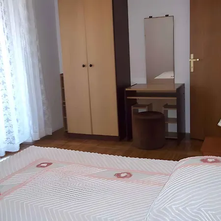 Apartman Near In 14856 Mali Losinj